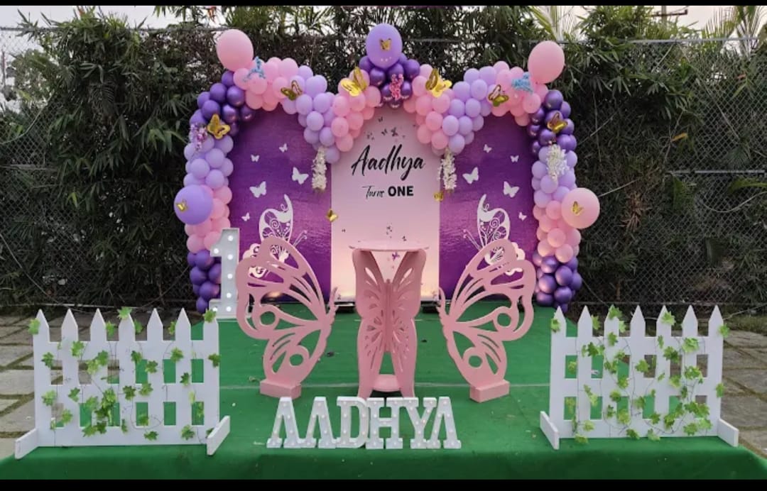 Arch of 500 Balloons