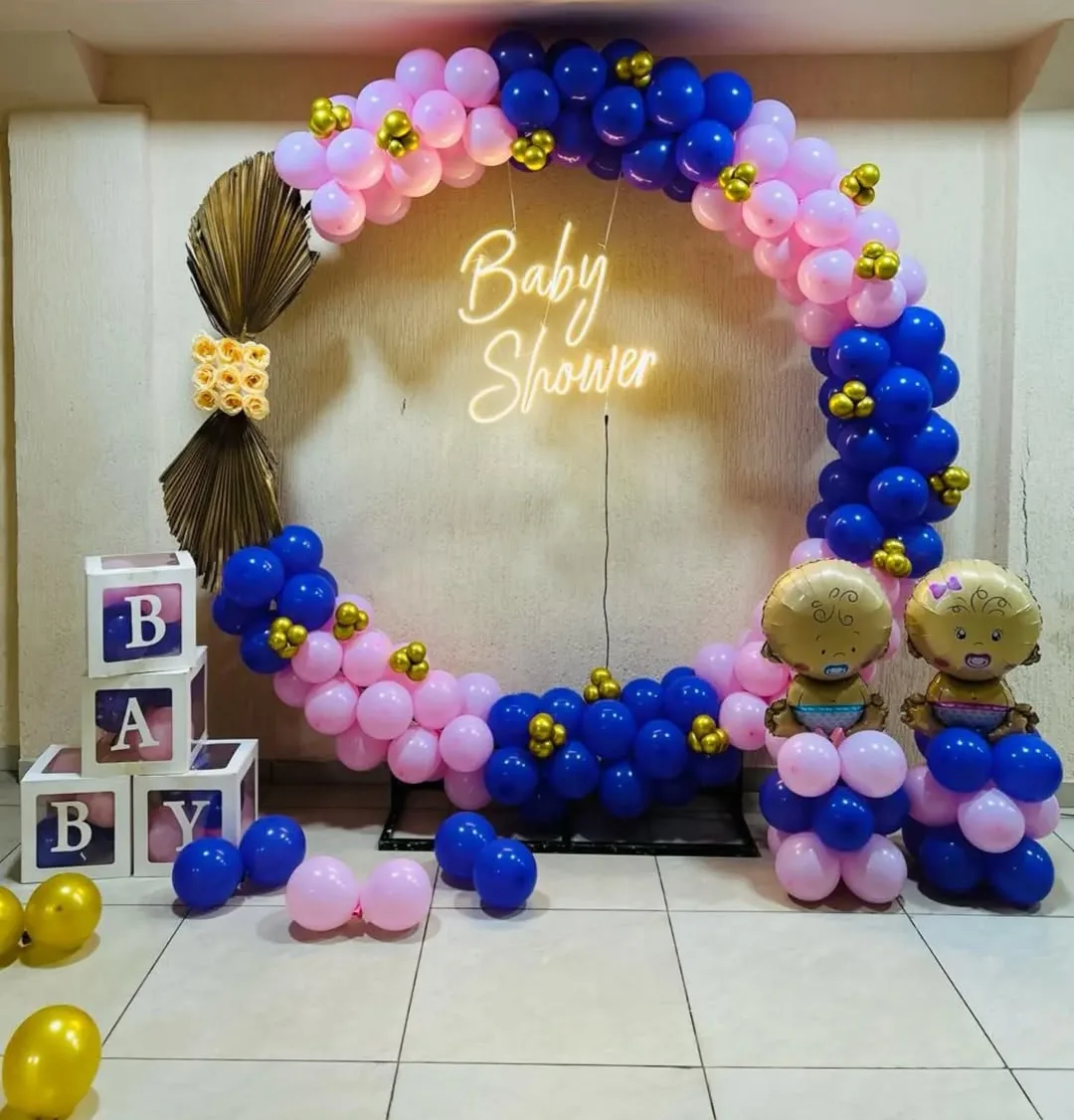 Elegant Baby Shower Balloon Décor