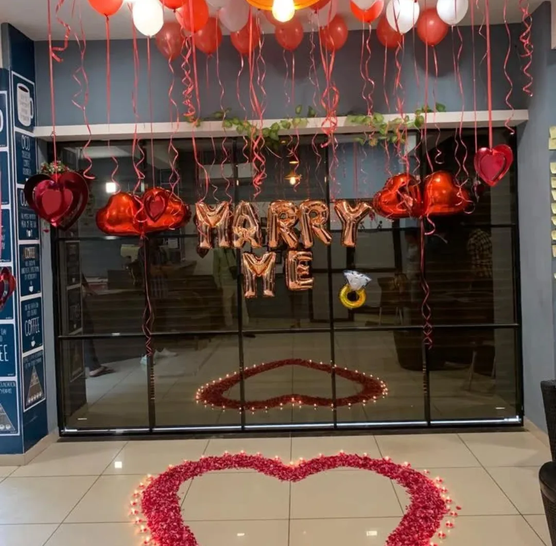 Romantic Marry Me Proposal Decoration