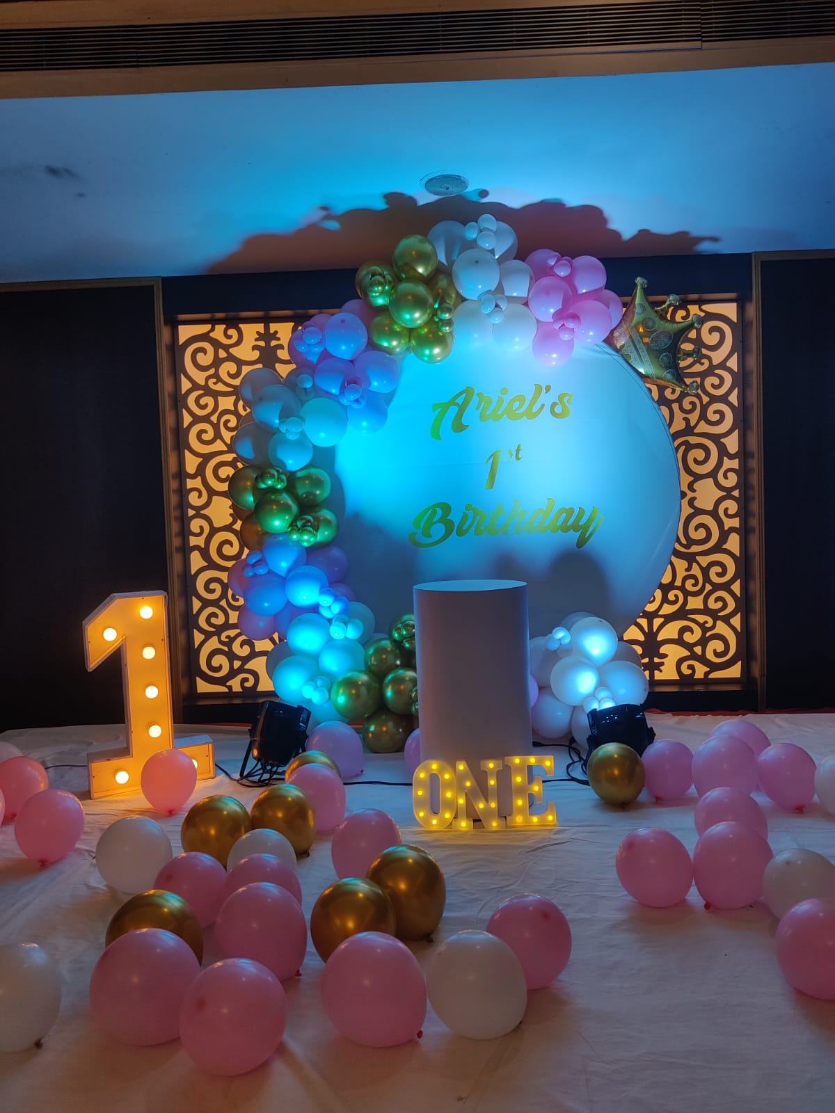 Royal 1st Birthday Circle Backdrop